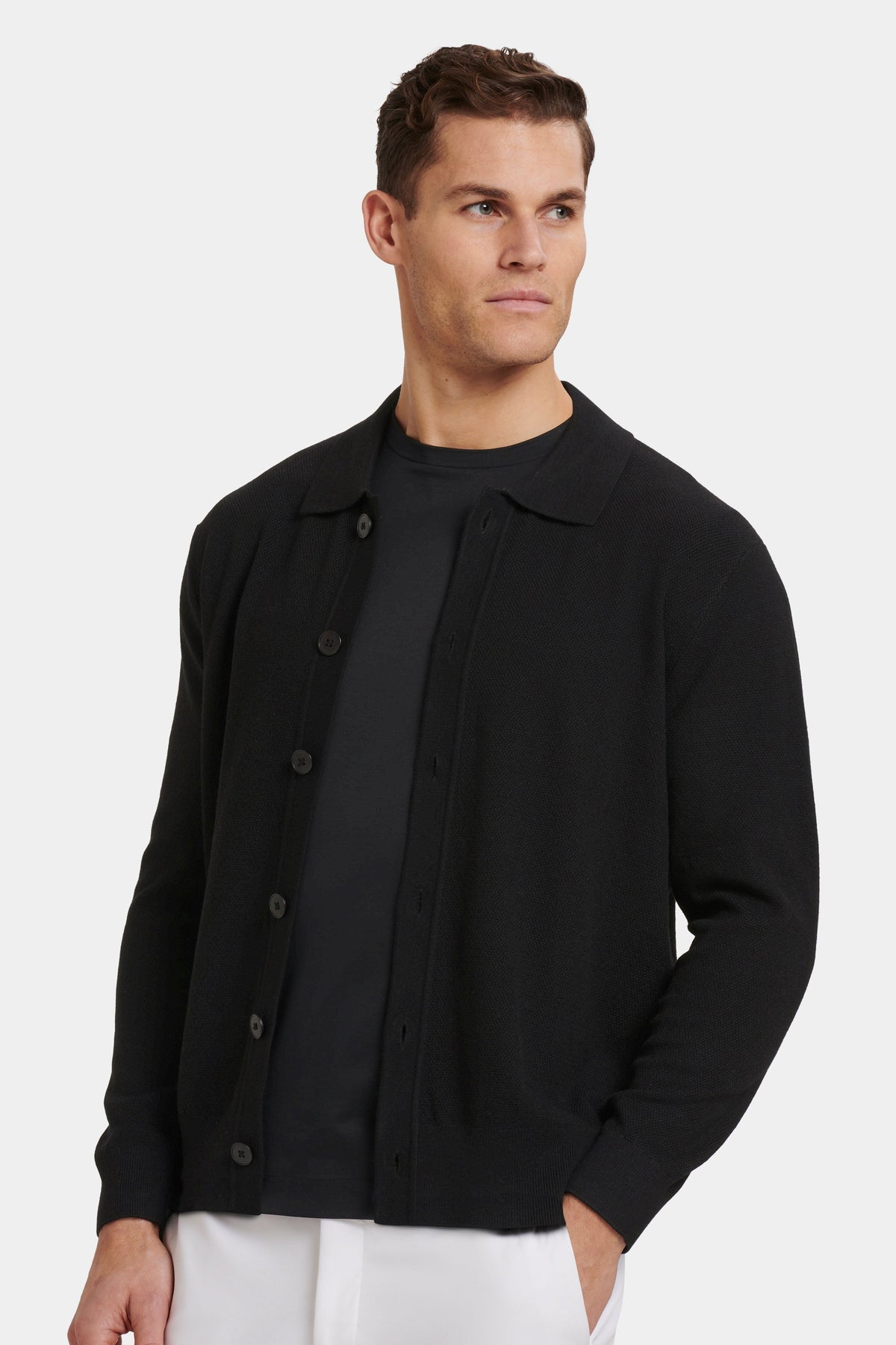 DIE ARI STRICKJACKE