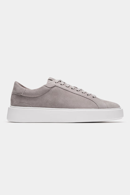 DER KLASSISCHE WILDLEDER-SNEAKER