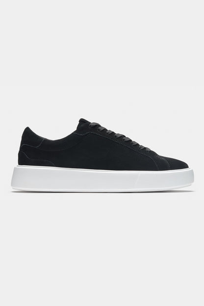 DER KLASSISCHE WILDLEDER-SNEAKER