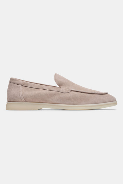 DER KLASSISCHE WILDLEDER-LOAFER