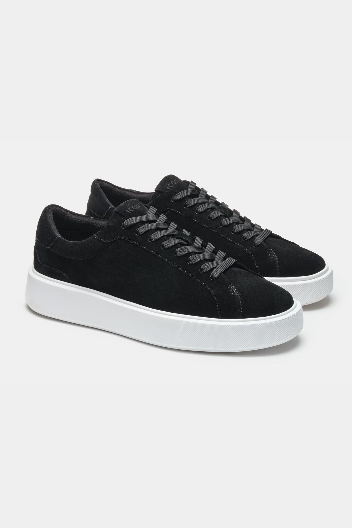 DER KLASSISCHE WILDLEDER-SNEAKER
