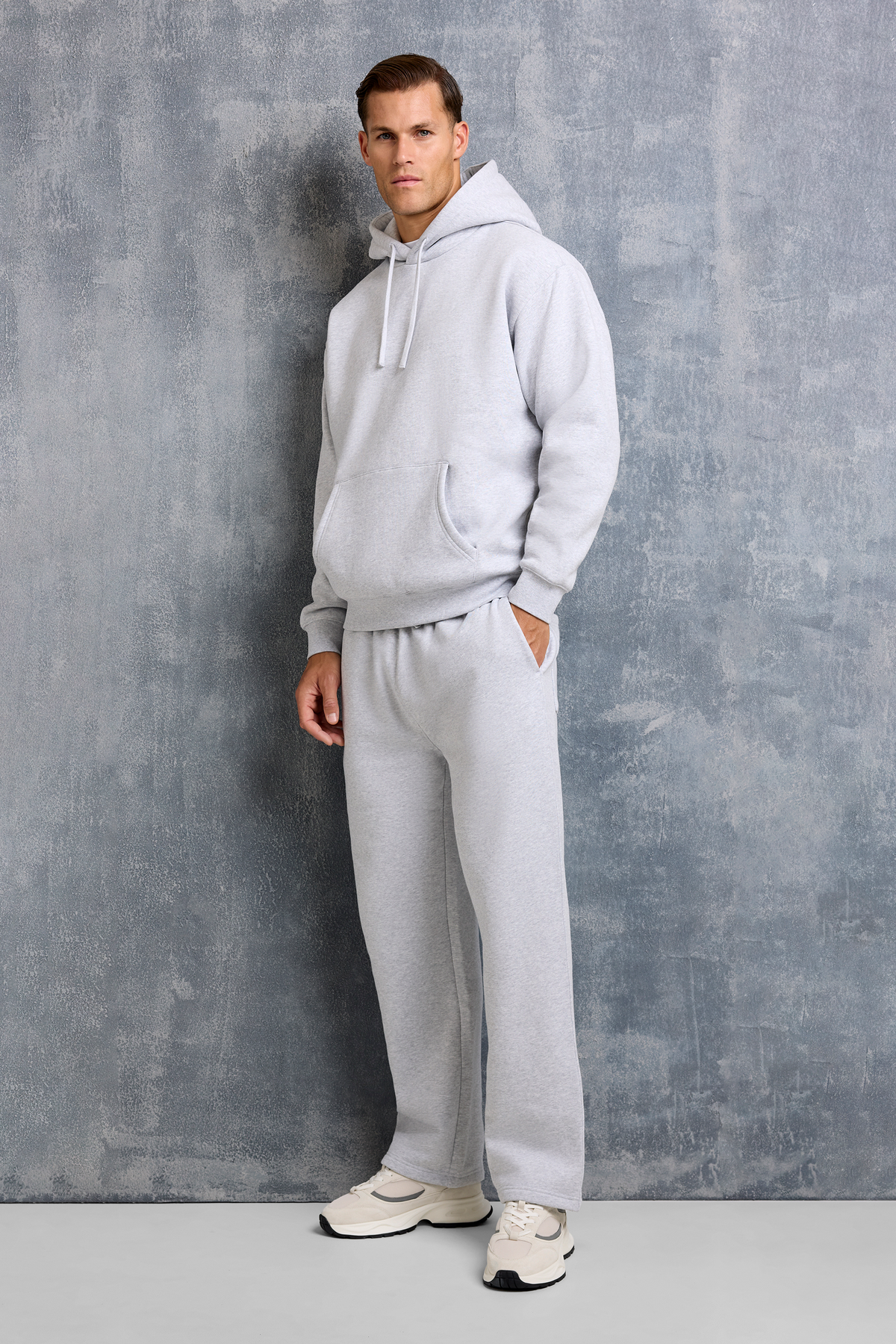 DER MILAN OVERSIZED HOODIE