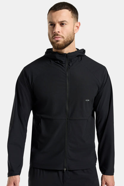 DER ACTIVE WINDBREAKER MIT KAPUZE