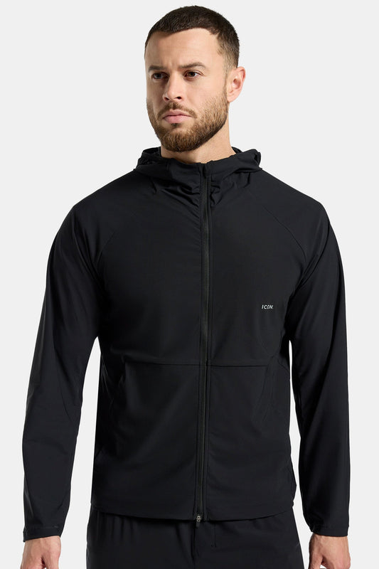 DER ACTIVE WINDBREAKER MIT KAPUZE