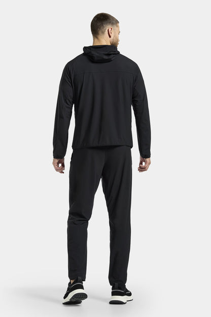 DER ACTIVE WINDBREAKER MIT KAPUZE