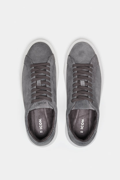 DER KLASSISCHE WILDLEDER-SNEAKER