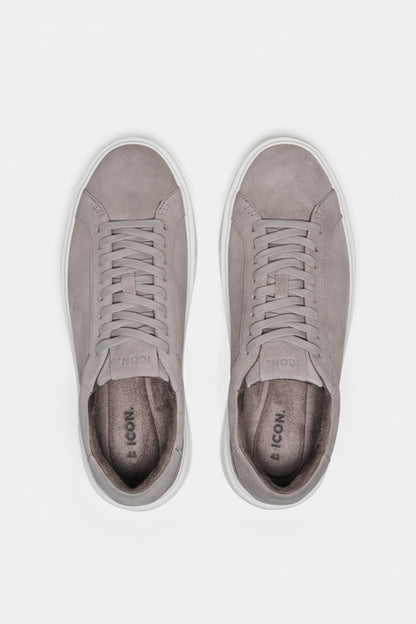 DER KLASSISCHE WILDLEDER-SNEAKER