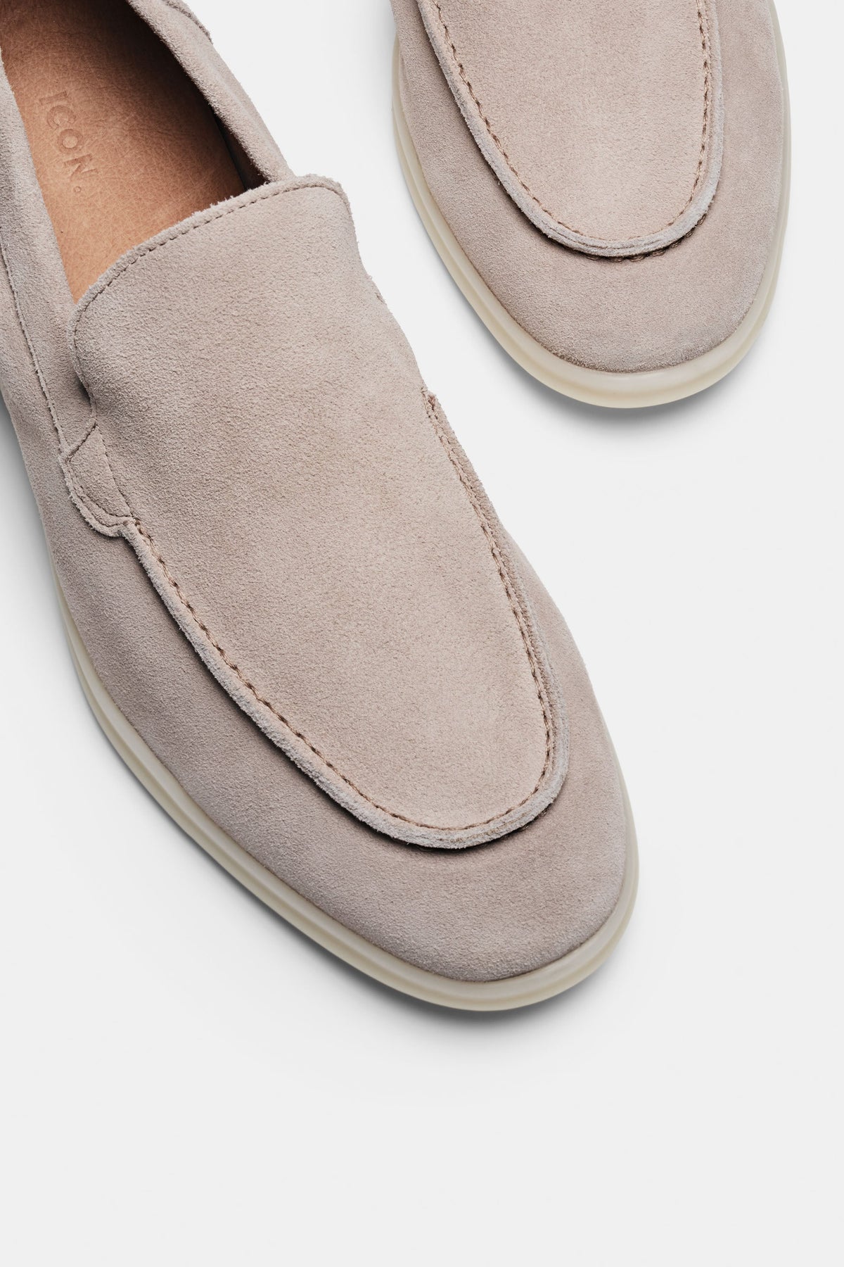 DER KLASSISCHE WILDLEDER-LOAFER